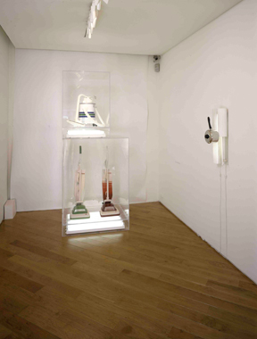 Jeff Koons, Galerie Jérôme de Noirmont, Paris, 1997.
